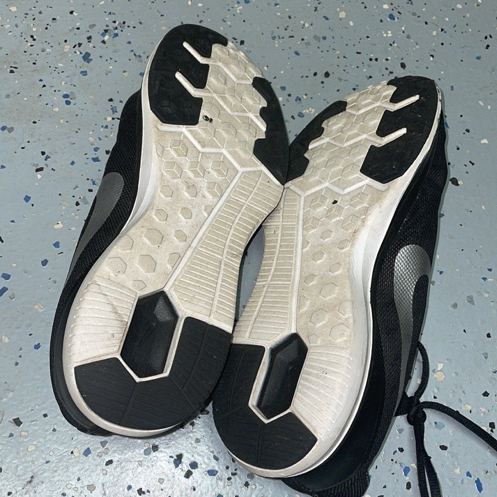 Nike sneakers - Picture 3 of 3